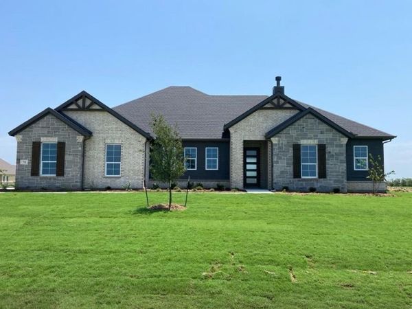 78 Aurora Avenue, Valley View, TX 76272