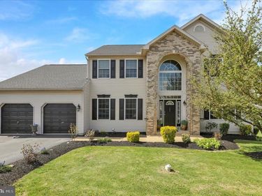 208 N SANDY LANE, READING, PA 19608