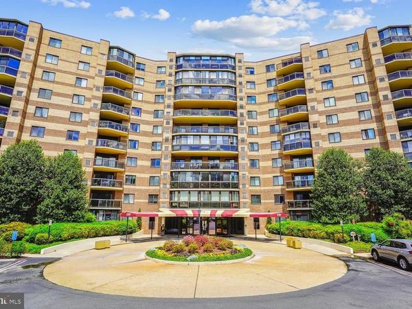 8360 GREENSBORO DRIVE, Unit 1010, MCLEAN, VA 22102