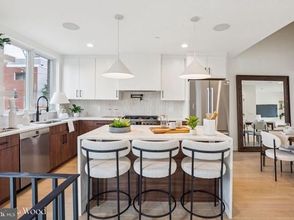 614 BRENNA WALK , PHILADELPHIA, PA 19123