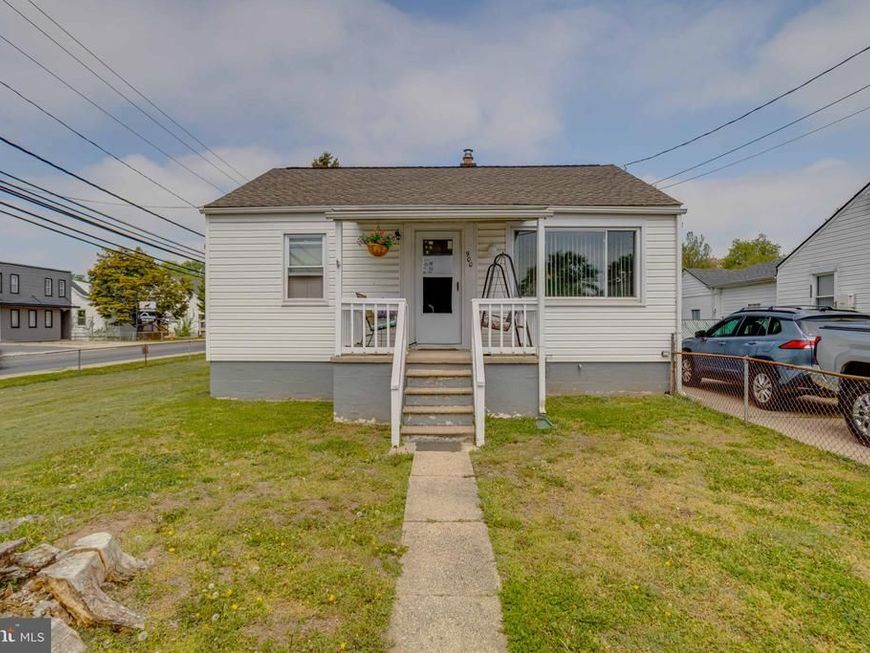 900 Renfrew Street, Baltimore, MD 21221 Main Photo