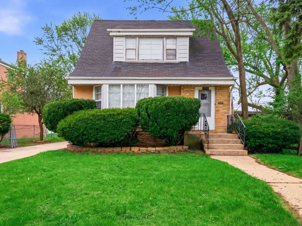 1216 N Northwest Highway , Park Ridge, IL 60068