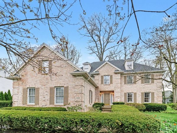 8563 Royal Lythan Lane, Holland, OH 43528