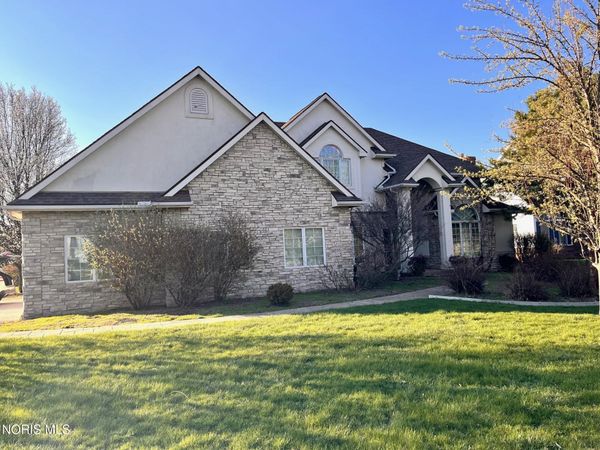 26555 W River Road, Perrysburg, OH 43551