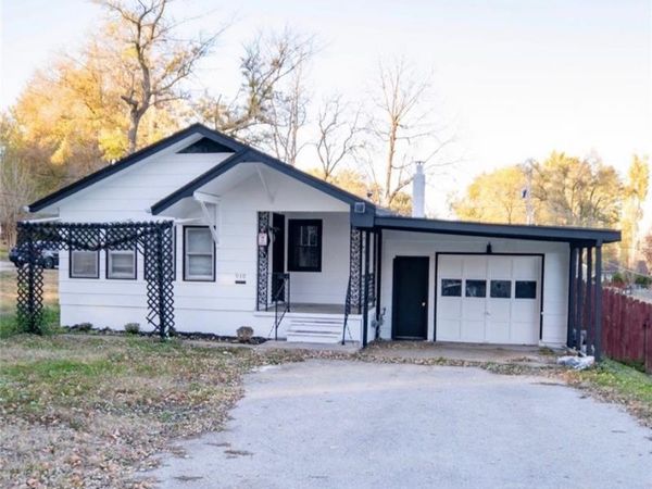 930 E Stone Street, Independence, MO 64050