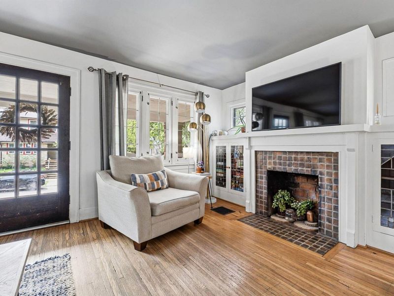 34 E Longview Avenue, Columbus, OH 43202 Photo 10