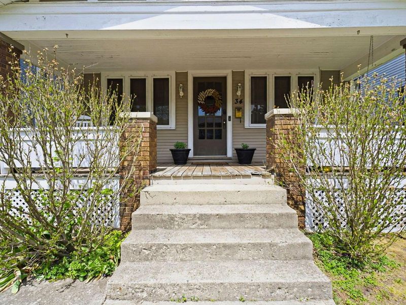 34 E Longview Avenue, Columbus, OH 43202 Photo 2