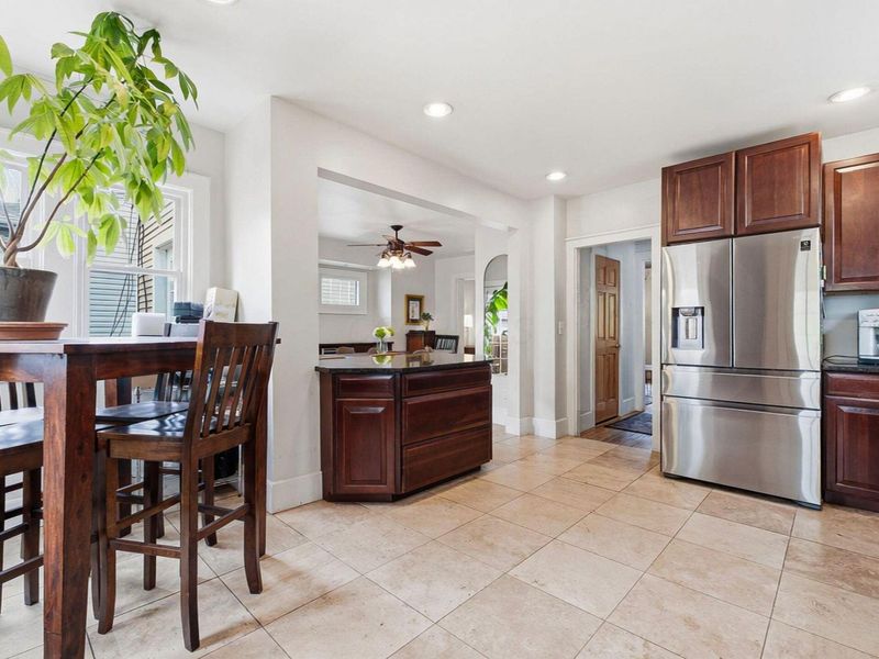 34 E Longview Avenue, Columbus, OH 43202 Photo 24