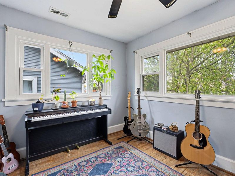 34 E Longview Avenue, Columbus, OH 43202 Photo 31