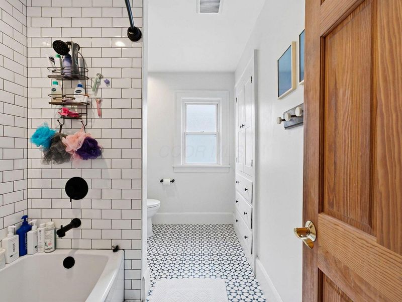 34 E Longview Avenue, Columbus, OH 43202 Photo 33