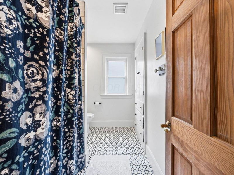 34 E Longview Avenue, Columbus, OH 43202 Photo 34