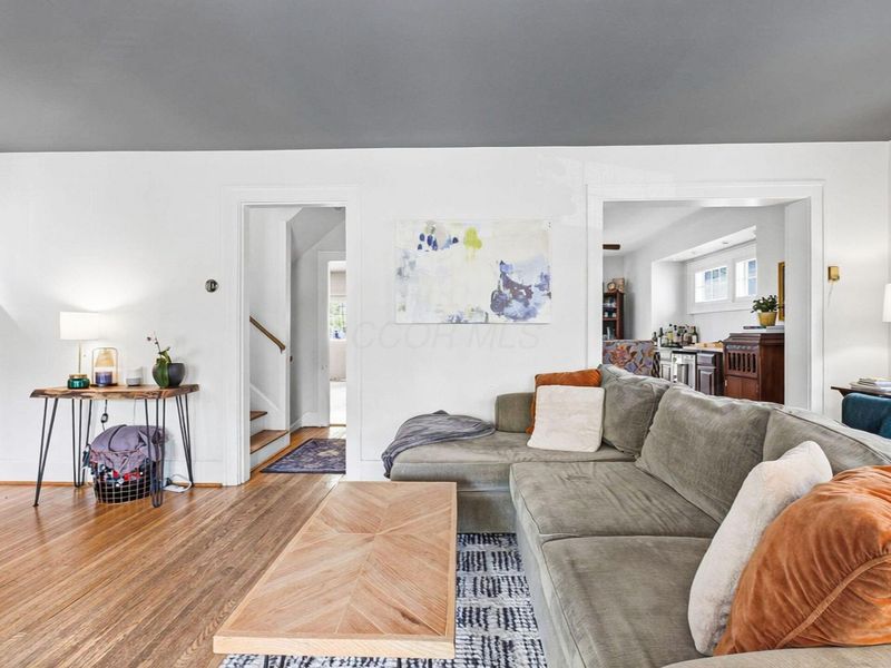 34 E Longview Avenue, Columbus, OH 43202 Photo 6