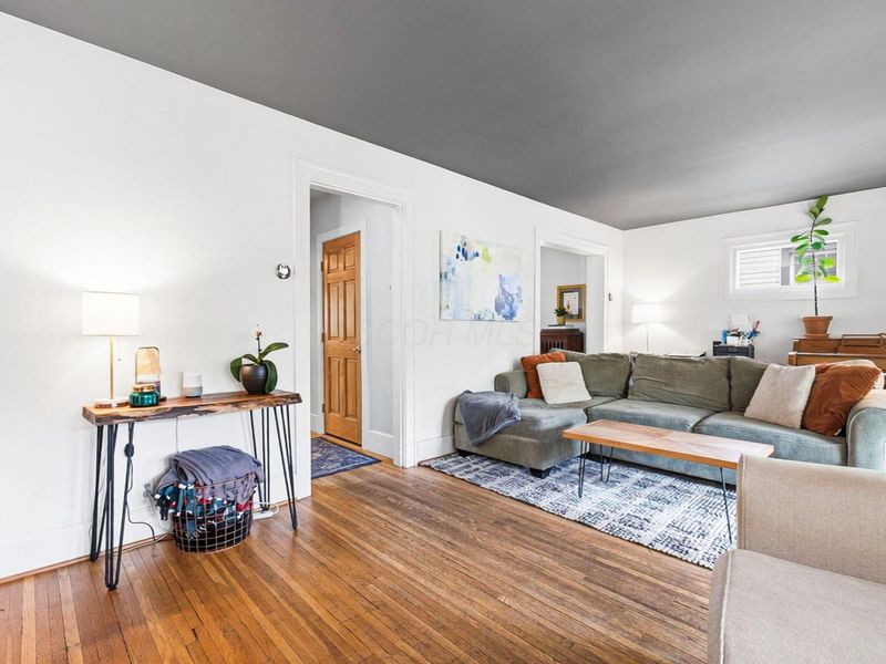 34 E Longview Avenue, Columbus, OH 43202 Photo 8