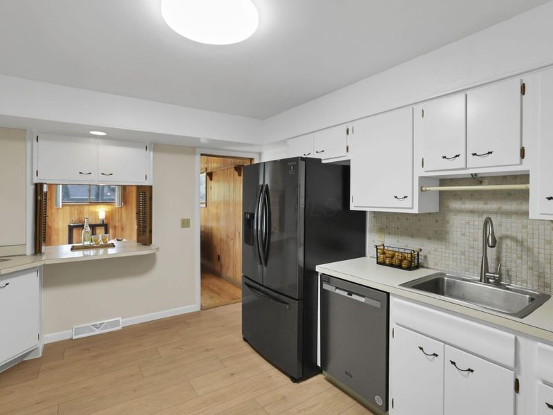 2123 Nayland Road, Columbus, OH 43220 Photo 11