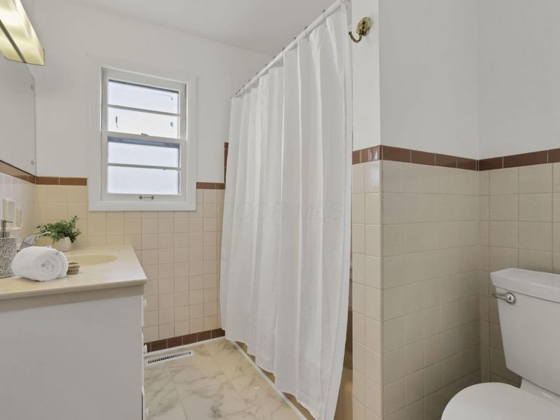 2123 Nayland Road, Columbus, OH 43220 Photo 22