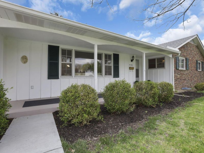 2123 Nayland Road, Columbus, OH 43220 Photo 3