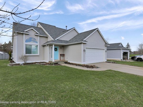 1375 Daylily, Holt, MI 48842