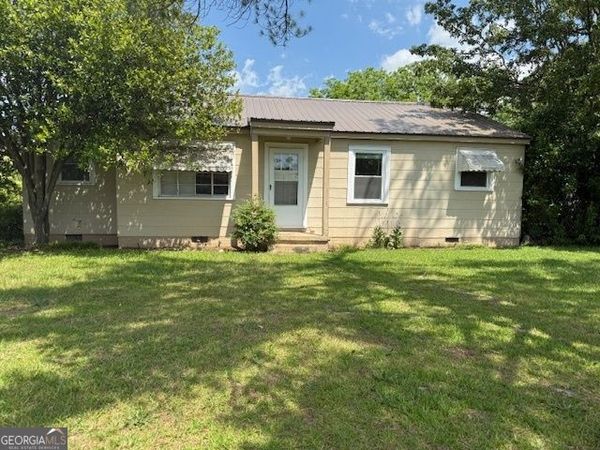 135 Fairview Avenue, Hartwell, GA 30643