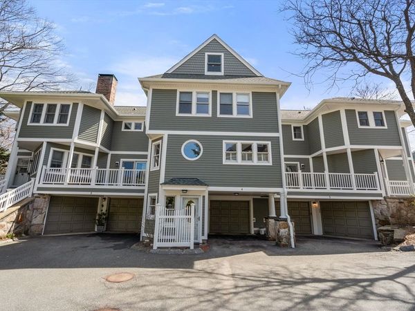 21 Pine Street, Unit 4, Manchester, MA 01944