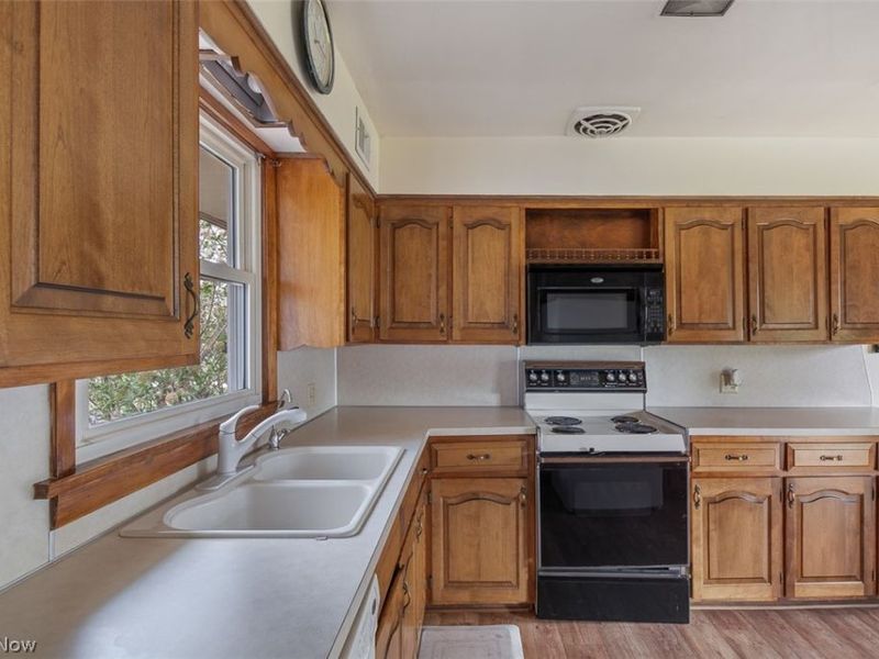 314 E Paradise Street, Orrville, OH 44667 Photo 10