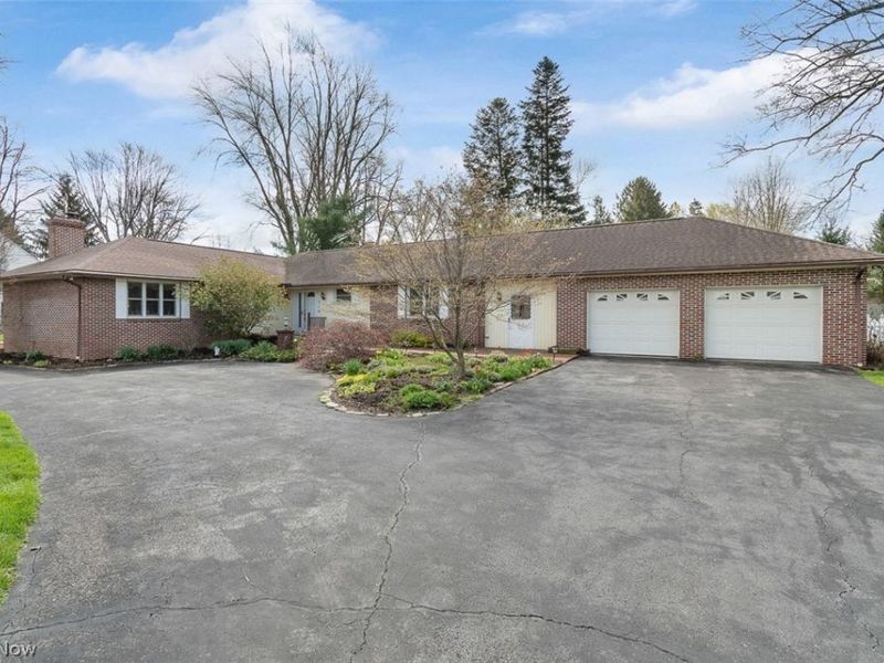 314 E Paradise Street, Orrville, OH 44667 Photo 3