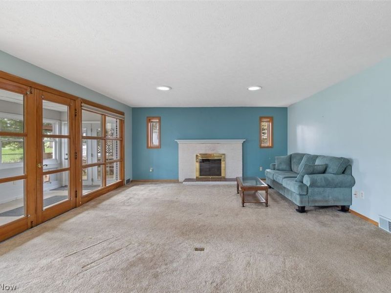 314 E Paradise Street, Orrville, OH 44667 Photo 5