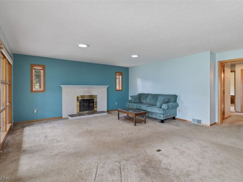 314 E Paradise Street, Orrville, OH 44667 Photo 6