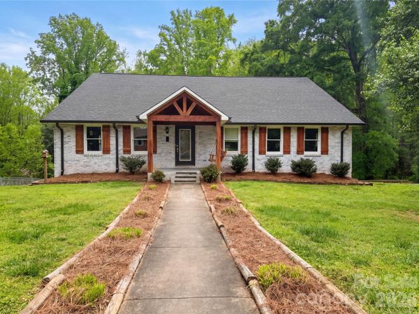 706 Crescent Drive , Cherryville, NC 28021