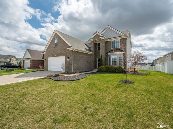 691 Foxworth Street, Dundee, MI 48131