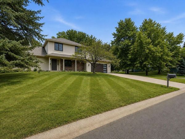 10427 Brown Farm Circle, Eden Prairie, MN 55347