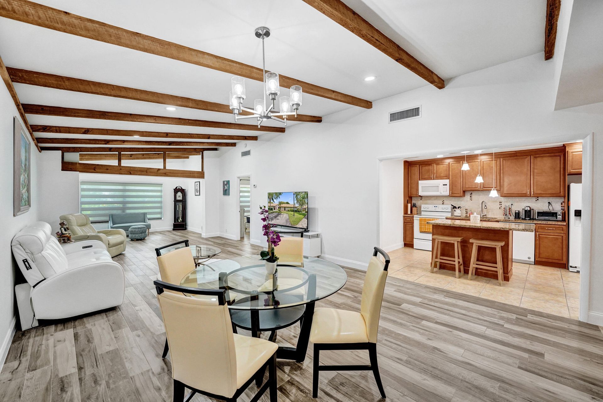 9707 N New River Canal Road, Unit 221, Plantation, FL 33324 Photo