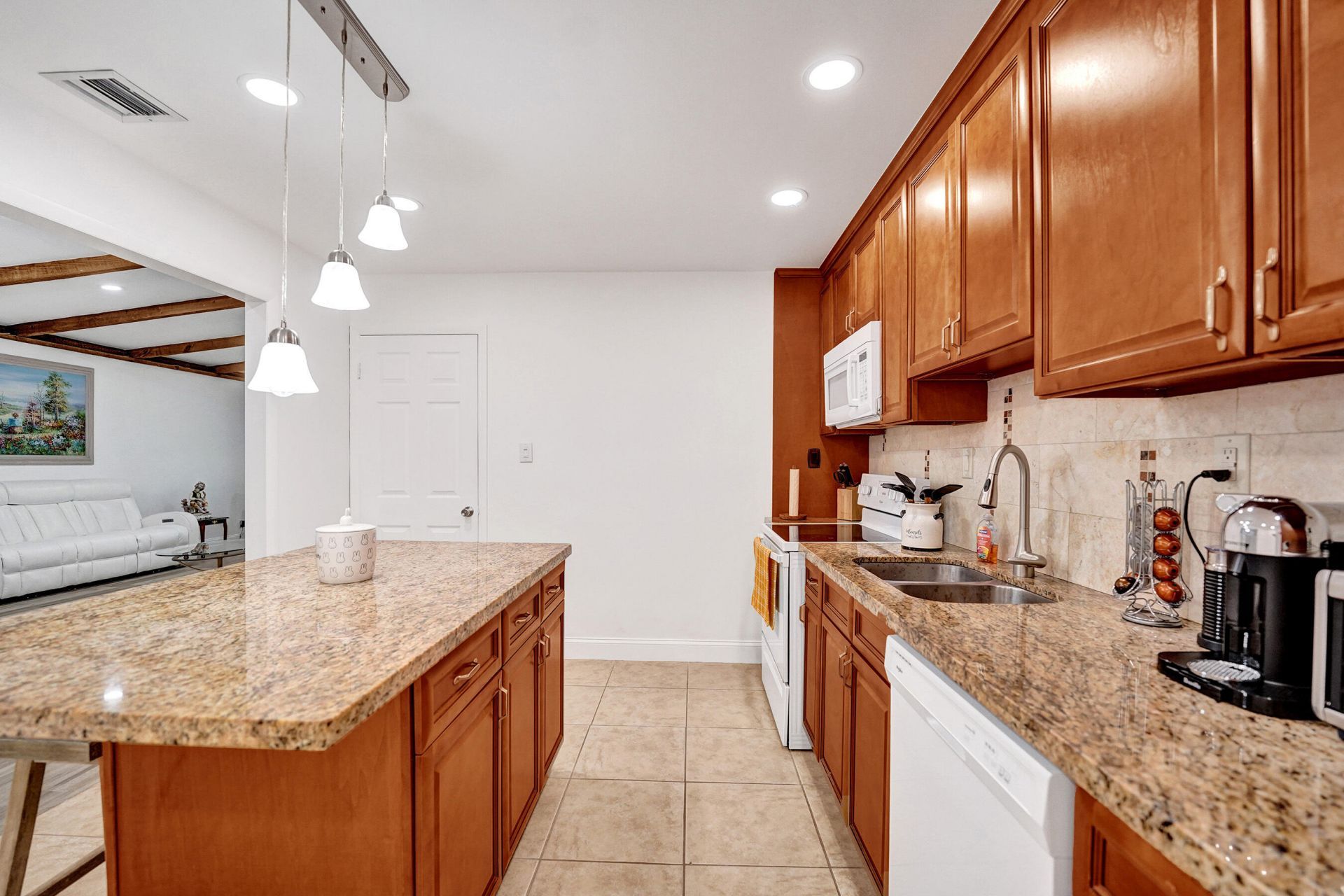 9707 N New River Canal Road, Unit 221, Plantation, FL 33324 Photo