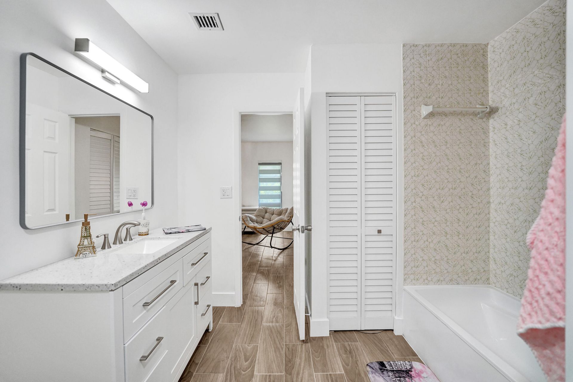 9707 N New River Canal Road, Unit 221, Plantation, FL 33324 Photo