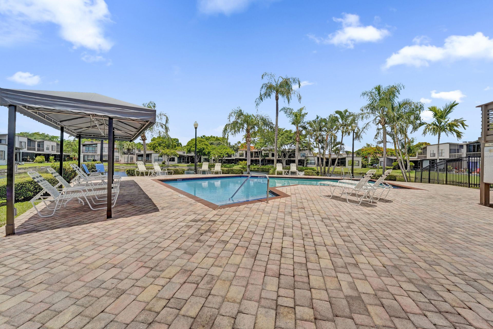 9707 N New River Canal Road, Unit 221, Plantation, FL 33324 Photo