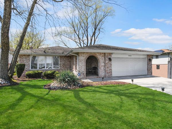 16810 Greenwood Avenue , South Holland, IL 60473