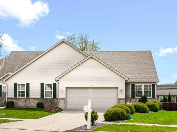 15 Ashling Court , Bloomington, IL 61704
