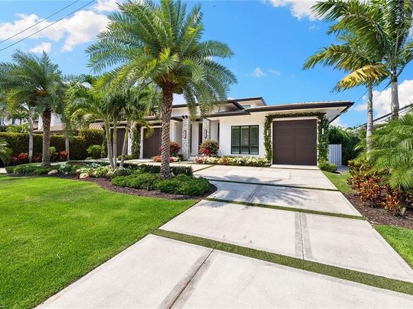 1850 Kingfish RD, NAPLES, FL 34102
