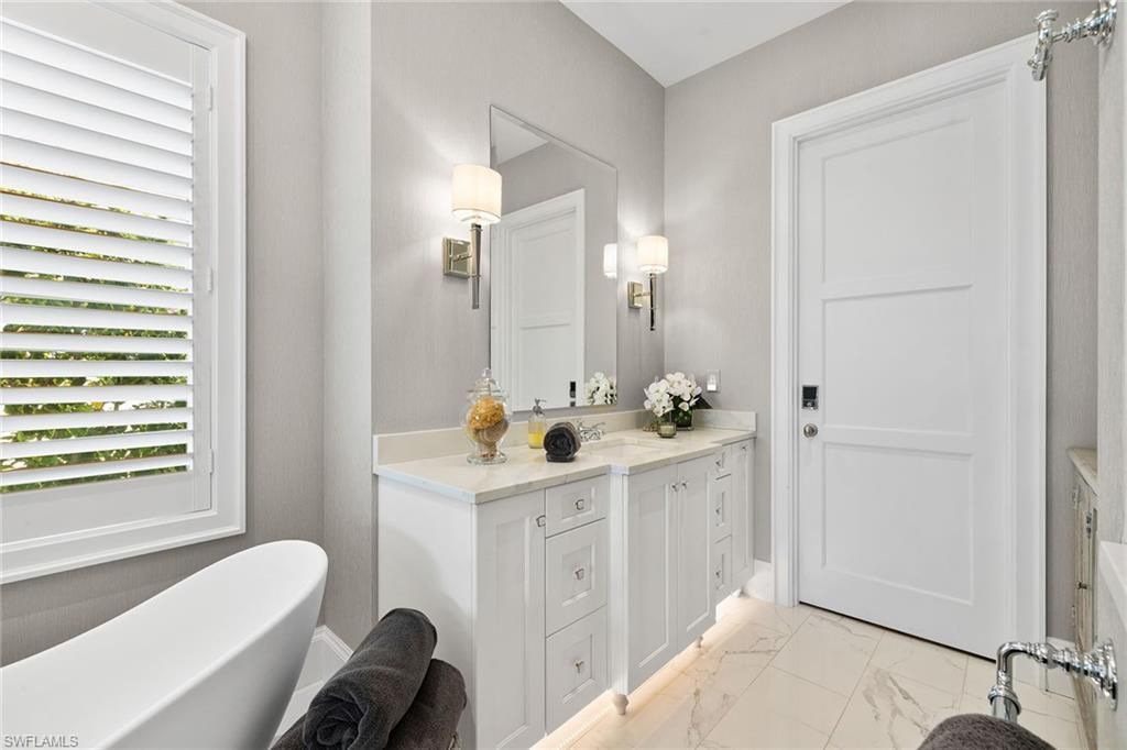 1850 Kingfish Rd, Naples, FL 34102 Photo