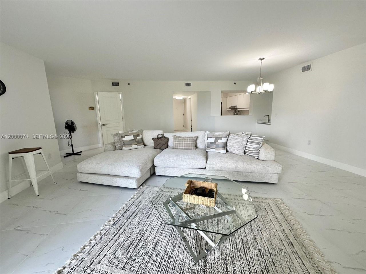 8925 Collins Ave, Unit 2J, Surfside, FL 33154 Photo