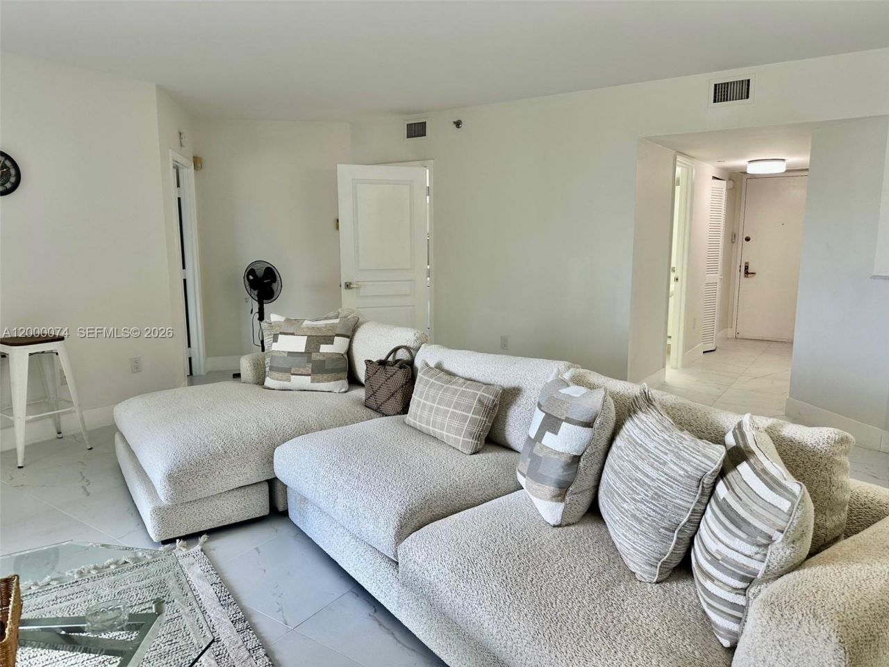 8925 Collins Ave, Unit 2J, Surfside, FL 33154 Photo
