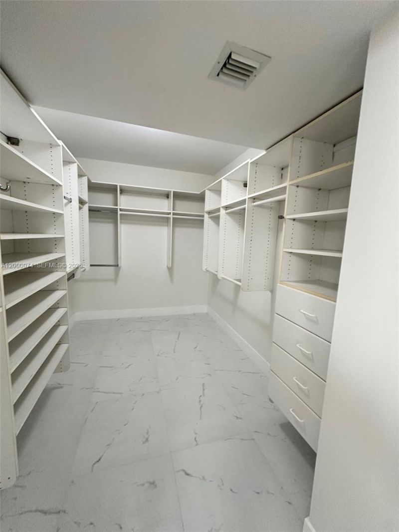 8925 Collins Ave, Unit 2J, Surfside, FL 33154 Photo