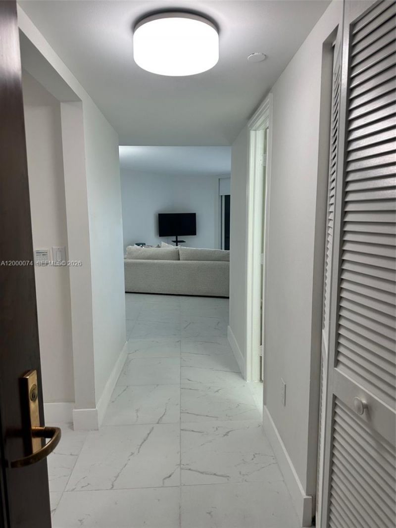 8925 Collins Ave, Unit 2J, Surfside, FL 33154 Photo