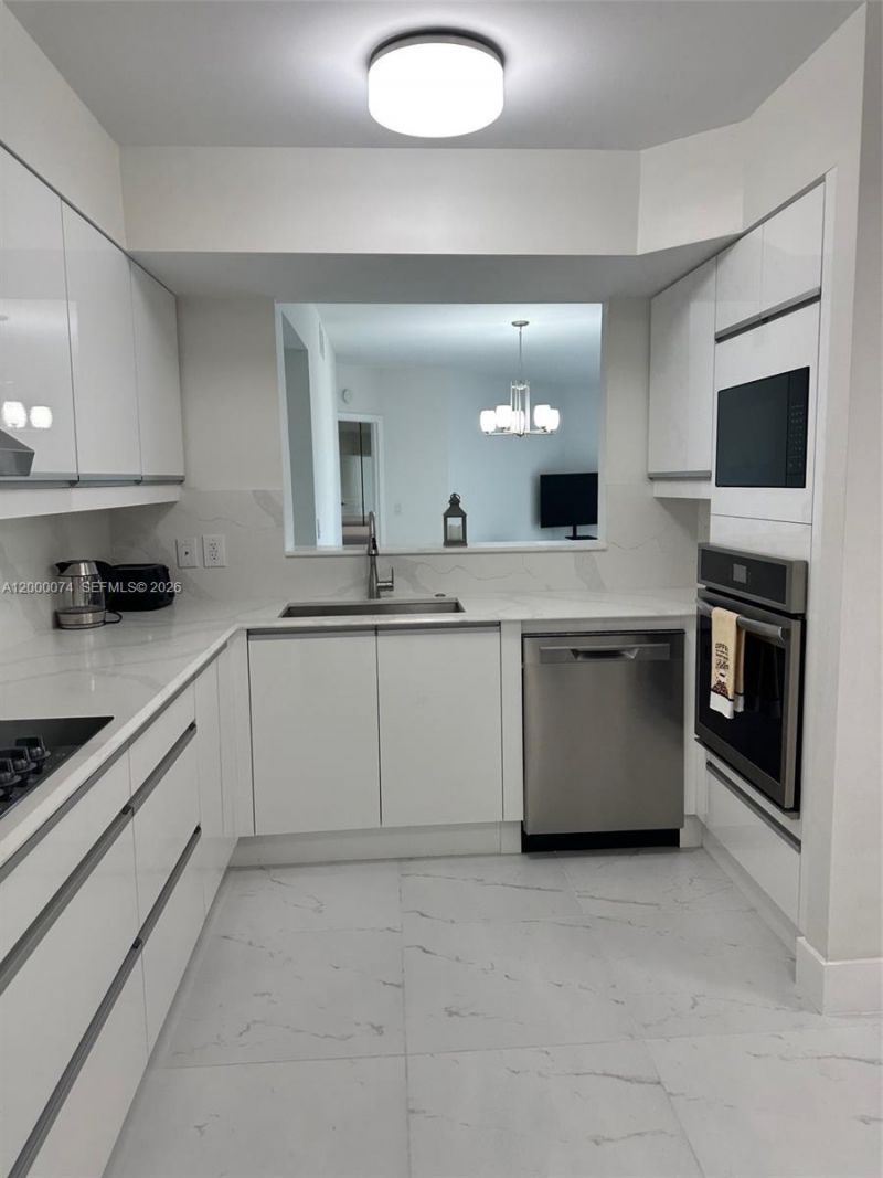 8925 Collins Ave, Unit 2J, Surfside, FL 33154 Photo