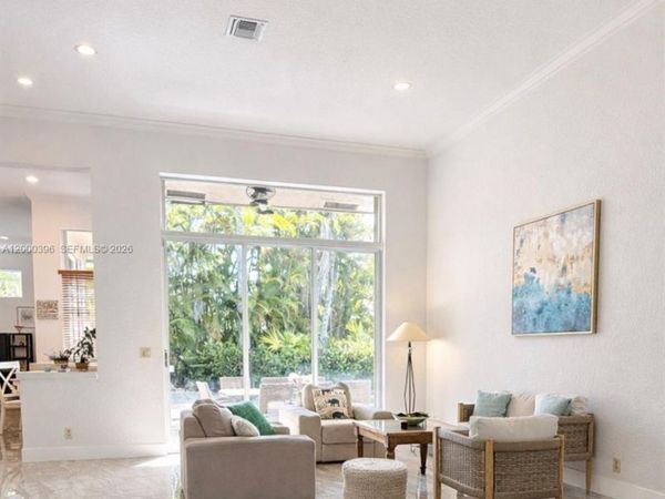 3700 Oak Ridge Ln, Weston, FL 33331