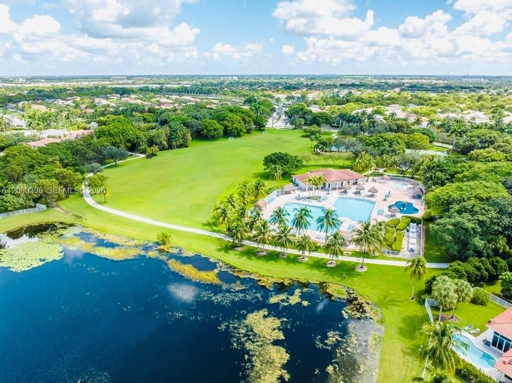 3700 Oak Ridge Ln, Weston, FL 33331 Photo