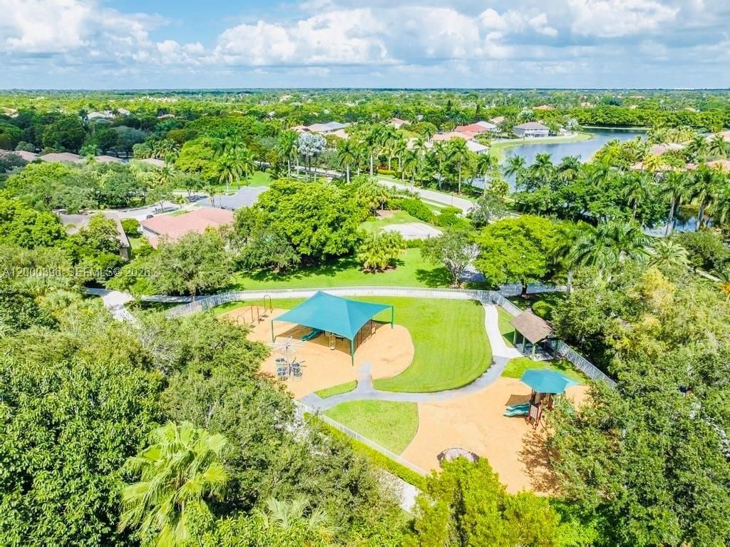 3700 Oak Ridge Ln, Weston, FL 33331 Photo