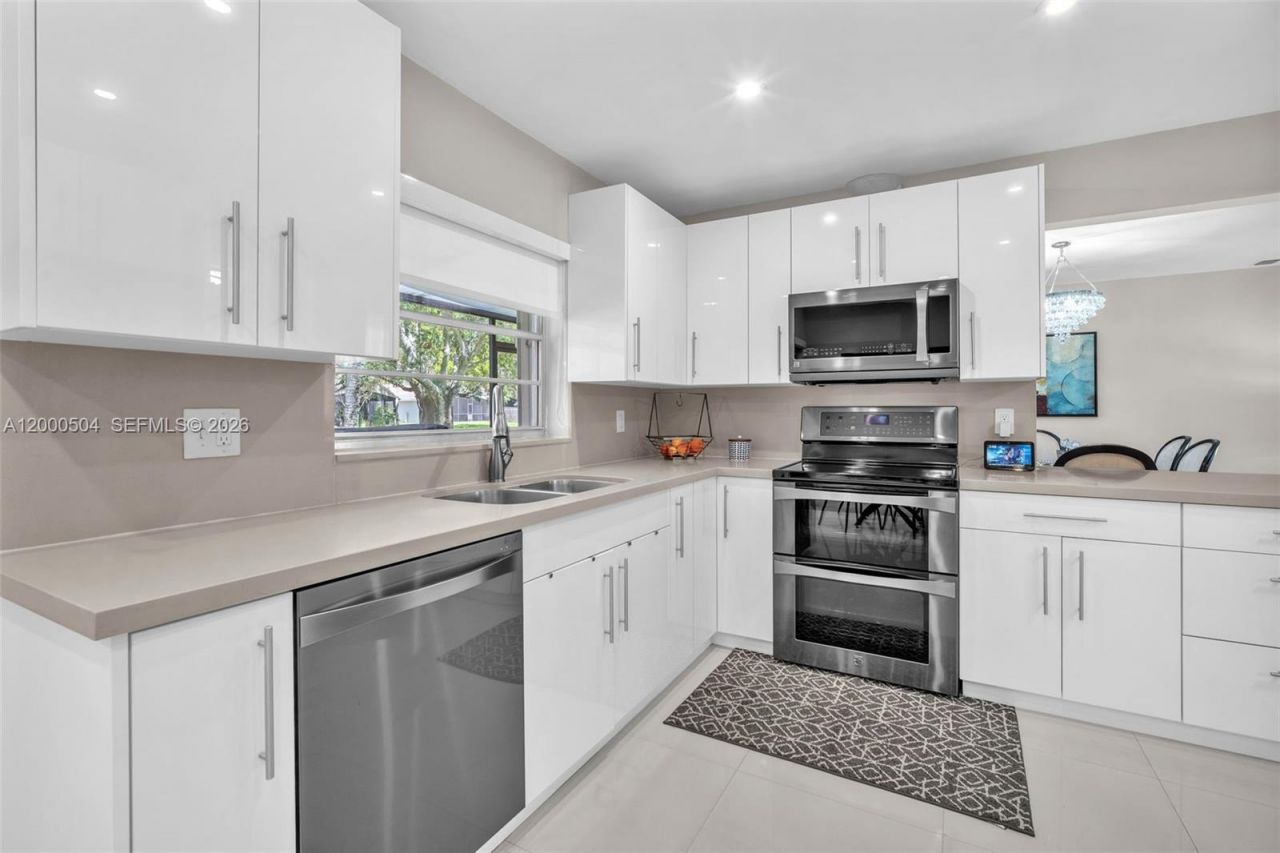 15743 Woodgate Pl , Unit E, Sunrise, FL 33326 Photo