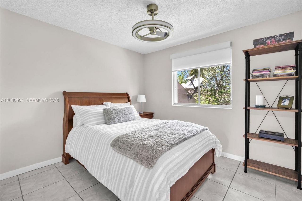 15743 Woodgate Pl , Unit E, Sunrise, FL 33326 Photo