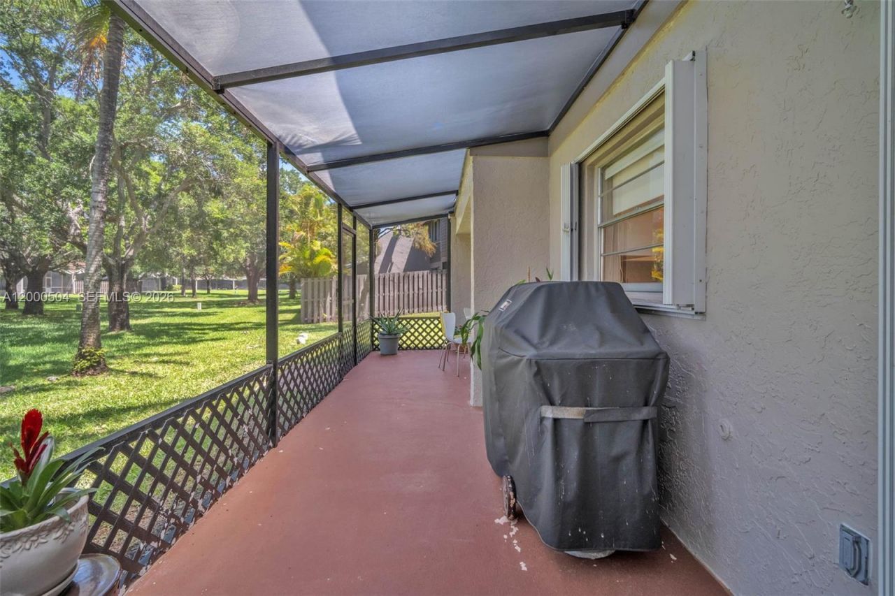 15743 Woodgate Pl , Unit E, Sunrise, FL 33326 Photo