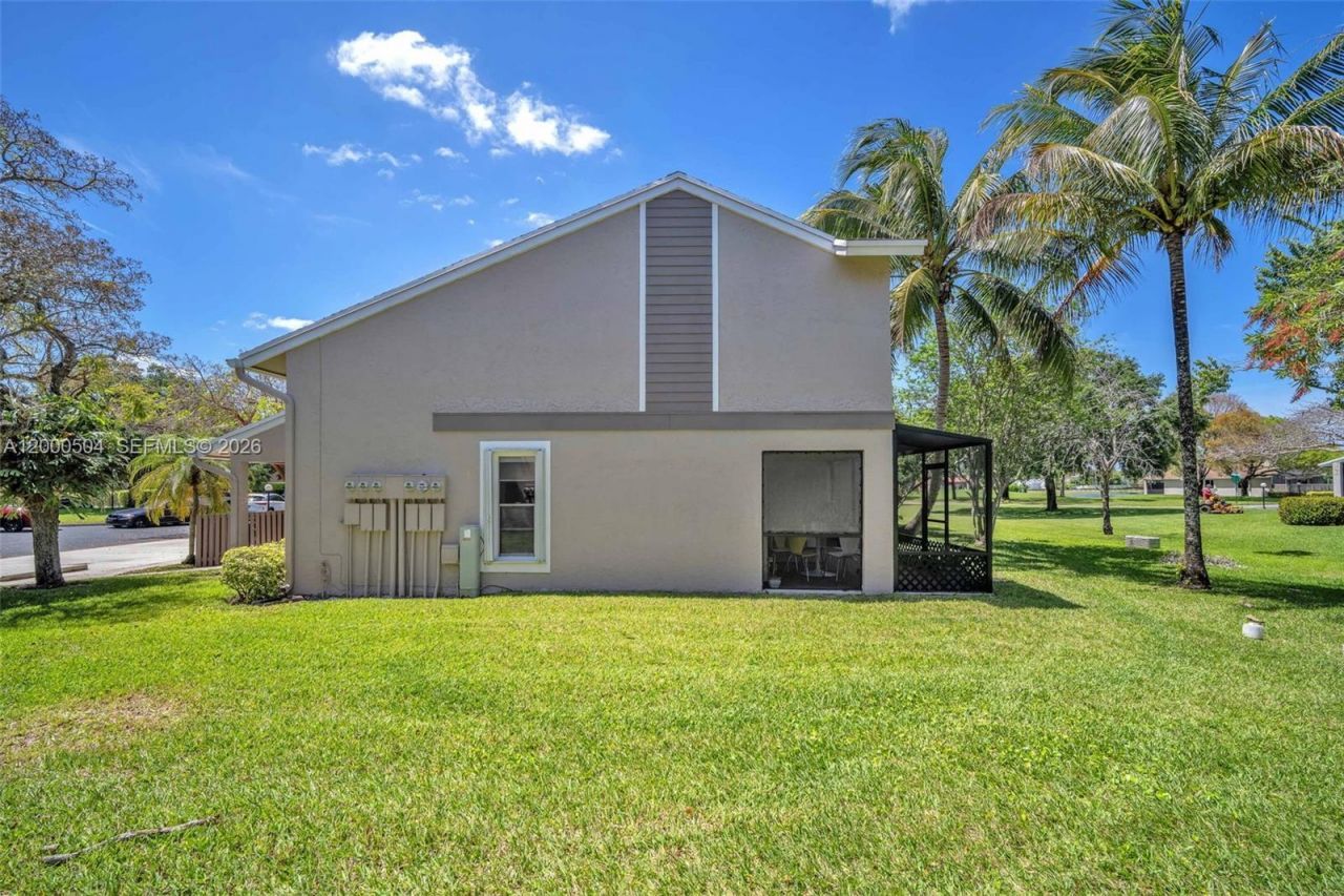 15743 Woodgate Pl , Unit E, Sunrise, FL 33326 Photo